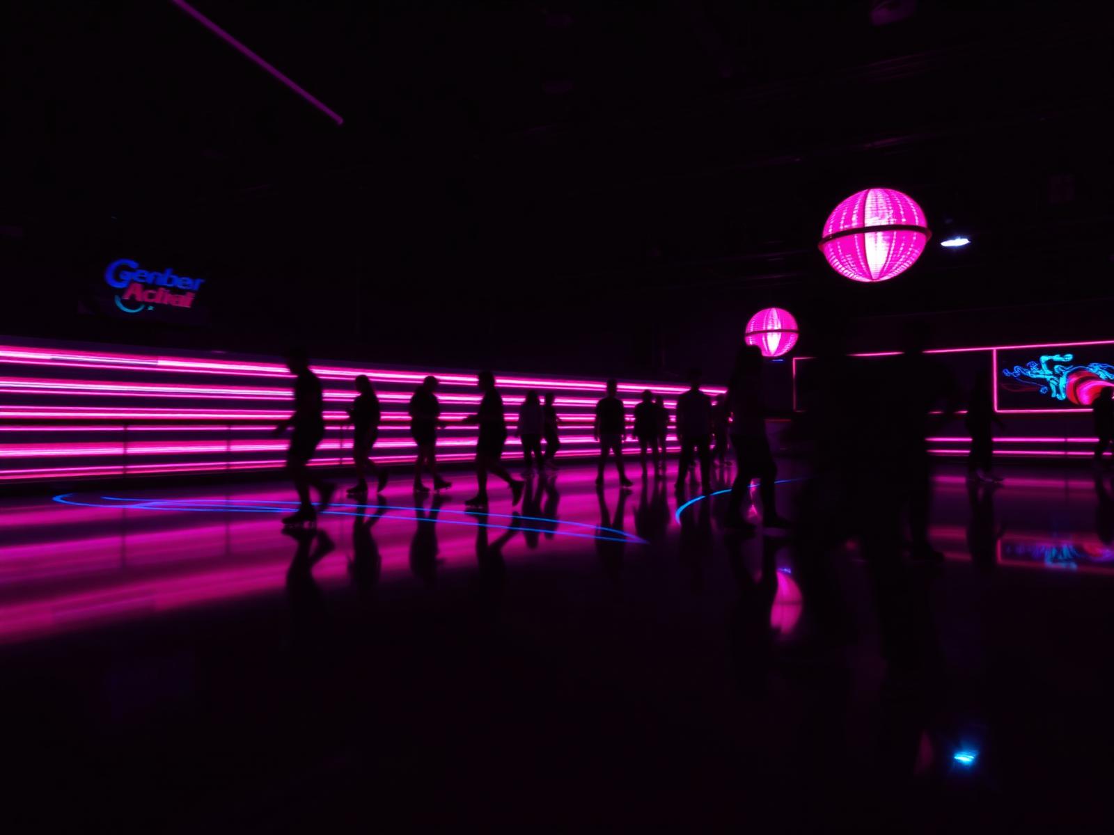 Pista de patinação iluminada